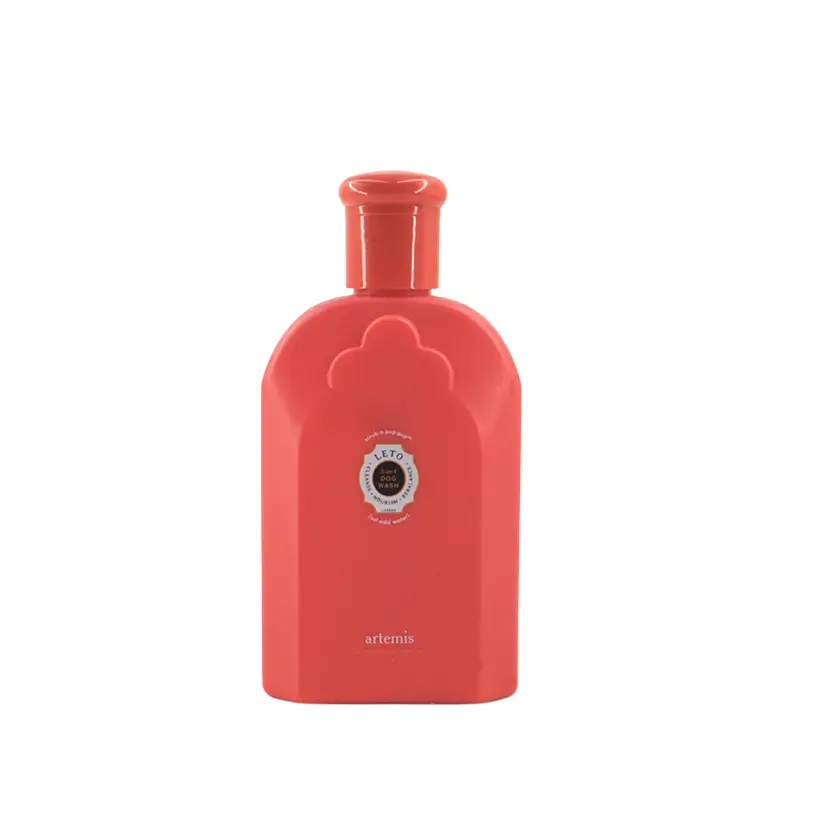 Pet shampoo bottle